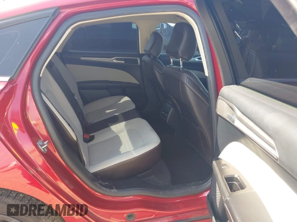 2020 Ford Fusion SE with VIN 3FA6P0HD8LR188175, listed as a IAAI auction lot 42403762 with 84,053 mi miles and . Bid and sale history available at DreamBid. Image 8.