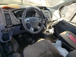 2019 Ford Transit z VIN 1FTYE1ZM9KKB80795, wystawiony jako Copart lot #68623194 z przebiegiem Nie podano mil oraz Nie do naprawy • Non repairable. Historia ofert i sprzedaży dostępna na DreamBid. Obrazek 8.