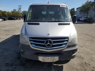 2014 Mercedes-Benz Sprinter Passenger with VIN WDZPE7DC3E5844573, listed as a Copart auction lot 45985045 with Not Provided miles and Salvage Title. Bid and sale history available at carsss.com. Image 5.