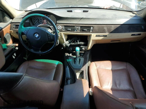 2007 BMW 3 Series 328xi z VIN WBAVT73597FZ36409, wystawiony jako Copart lot #61231975 z przebiegiem 236 005 mil mil oraz Szkoda całkowita • Salvage title. Historia ofert i sprzedaży dostępna na DreamBid. Obrazek 8.