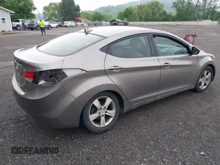 2012 Hyundai Elantra Limited z VIN 5NPDH4AE4CH101447, wystawiony jako IAAI lot #42293492 z przebiegiem 211 189 mil mil oraz . Historia ofert i sprzedaży dostępna na DreamBid. Obrazek 4.