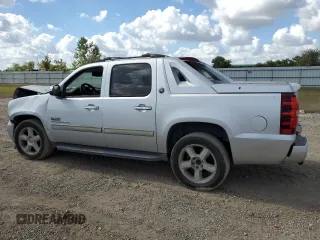 2013 Chevrolet Avalanche LT with VIN 3GNMCFE00DG149926, listed as a Copart auction lot 77456344 with 136,504 mi miles and Salvage Title. Bid and sale history available at DreamBid. Image 2.