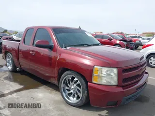2009 Chevrolet Silverado 1500 with VIN 1GCEC39Y49Z189445, listed as a IAAI auction lot 41933868 with 209,596 mi miles and . Bid and sale history available at DreamBid. Image 1.