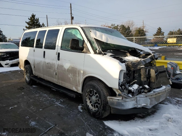 2017 Chevrolet Express Passenger LT with VIN 1GAWGFFF4H1253664, listed as a Copart auction lot 45317125 with 123,264 mi miles and Salvage Title. Bid and sale history available at carsss.com. Image 4.