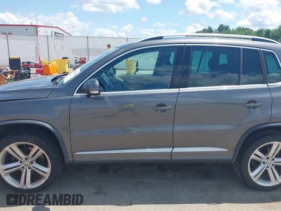 2016 Volkswagen Tiguan SE with VIN WVGAV7AX8GW083822, listed as a IAAI auction lot 42529779 with 65,437 mi miles and . Bid and sale history available at DreamBid. Image 15.