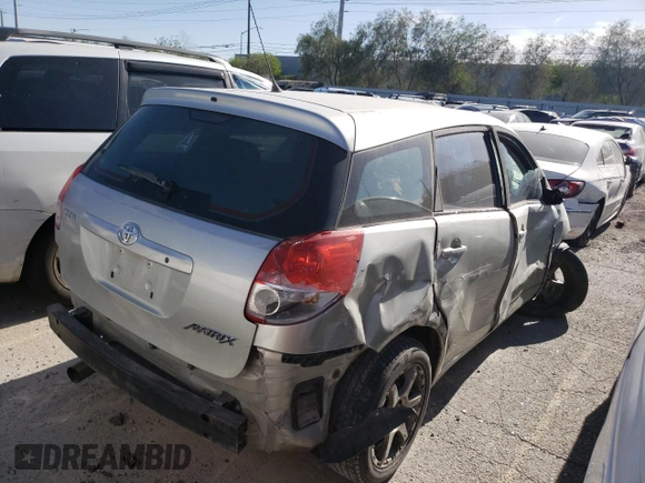 2003 Toyota Matrix Std z VIN 2T1KR32E23C020690, wystawiony jako Copart lot #50459995 z przebiegiem 157 277 mil mil oraz Nie do naprawy • Non repairable. Historia ofert i sprzedaży dostępna na DreamBid. Obrazek 3.