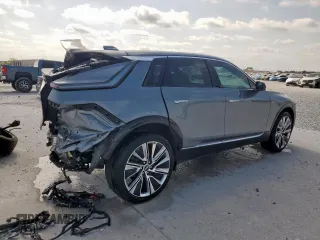 2023 Cadillac LYRIQ RWD Luxury z VIN 1GYKPMRK3PZ001935, wystawiony jako Copart lot #53645875 z przebiegiem Nie podano mil oraz Nie do naprawy • Non repairable. Historia ofert i sprzedaży dostępna na DreamBid. Obrazek 3.