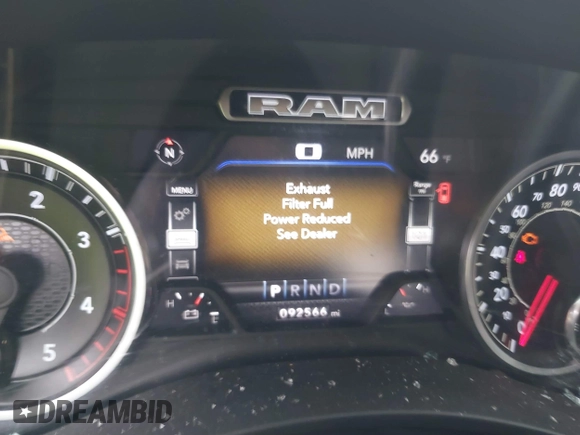 2020 Ram 2500 Laramie z VIN 3C6UR5FL6LG284652, wystawiony jako IAAI lot #41536970 z przebiegiem 92 566 mil mil oraz . Historia ofert i sprzedaży dostępna na DreamBid. Obrazek 7.