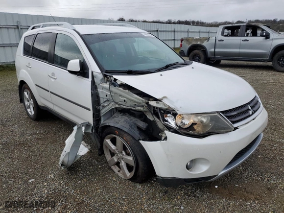 2008 Mitsubishi Outlander XLS with VIN JA4MT41X98Z013486, listed as a Copart auction lot 44634955 with 146,162 mi miles and Salvage Title. Bid and sale history available at carsss.com. Image 4.