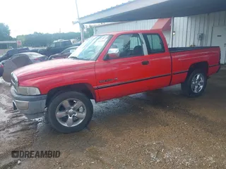 1995 Dodge 1500 z VIN 3B7HC13Z1SG707391, wystawiony jako IAAI lot #42248244 z przebiegiem 206 361 mil mil oraz . Historia ofert i sprzedaży dostępna na DreamBid. Obrazek 2.