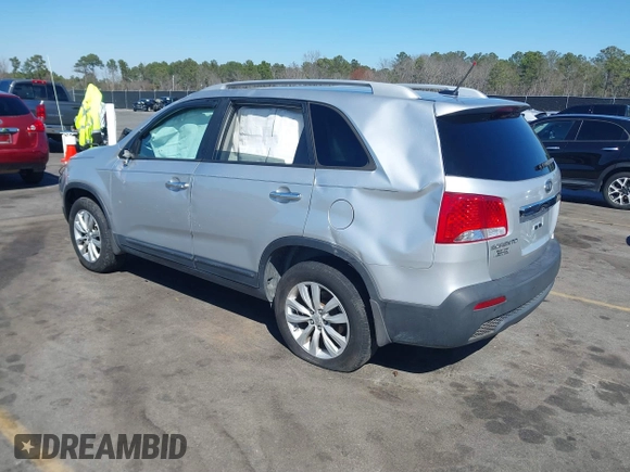 2011 Kia Sorento EX with VIN 5XYKU4A23BG164098, listed as a IAAI auction lot 41694340 with 136,361 mi miles. Bid and sale history available at carsss.com. Image 3.