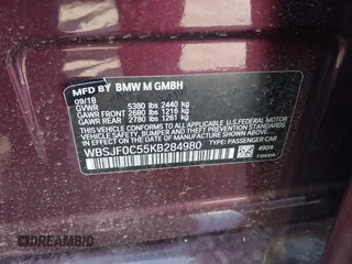 2019 BMW M5 z VIN WBSJF0C55KB284980, wystawiony jako IAAI lot #39406520 z przebiegiem 24 919 mil mil oraz . Historia ofert i sprzedaży dostępna na DreamBid. Obrazek 9.