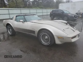 1982 Chevrolet Corvette z VIN 1G1AY0780C5109728, wystawiony jako Copart lot #55628315 z przebiegiem 61 806 mil mil oraz Szkody całkowita. Historia ofert i sprzedaży dostępna na DreamBid. Obrazek 4.