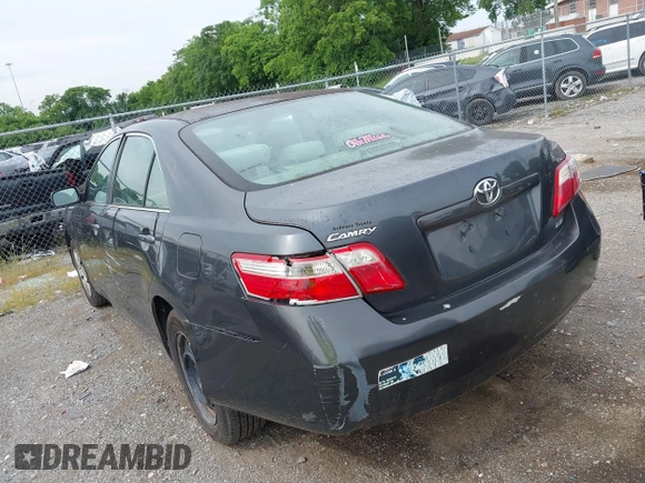 2007 Toyota Camry CE z VIN 4T1BE46K87U111100, wystawiony jako IAAI lot #42465375 z przebiegiem 162 703 mil mil oraz . Historia ofert i sprzedaży dostępna na DreamBid. Obrazek 3.