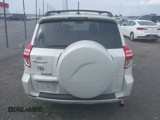 2010 Toyota RAV4 Limited z VIN 2T3YK4DV3AW007256, wystawiony jako IAAI lot #42115178 z przebiegiem 198 007 mil mil oraz . Historia ofert i sprzedaży dostępna na DreamBid. Obrazek 16.