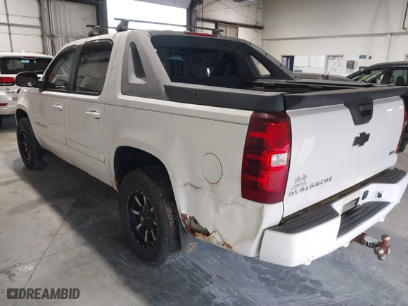 2008 Chevrolet Avalanche LT w/1LT with VIN 3GNFK12358G147656, listed as a IAAI auction lot 40714225 with 211,651 mi miles. Bid and sale history available at carsss.com. Image 3.