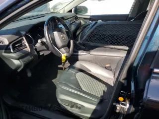 2020 Toyota Camry SE z VIN 4T1G11AK4LU960223, wystawiony jako Copart lot #52631995 z przebiegiem 45 084 mil mil oraz Szkoda całkowita • Salvage title. Historia ofert i sprzedaży dostępna na DreamBid. Obrazek 7.