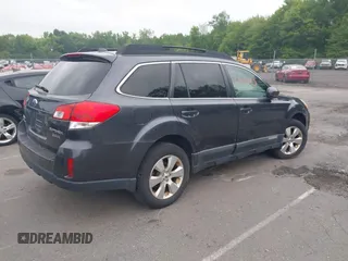 2012 Subaru Outback Limited с VIN 4S4BRDLC3C2263826, выставлен на аукционе IAAI как лот 42408483 с пробегом 201 000 миль миль и . История ставок и продаж доступна на DreamBid. Изображение 4.