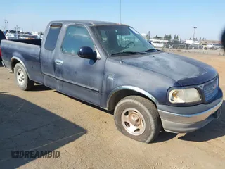 1999 Ford F-150 z VIN 2FTRX17L8XCB23329, wystawiony jako IAAI lot #41448347 z przebiegiem 223 517 mil mil oraz . Historia ofert i sprzedaży dostępna na DreamBid. Obrazek 1.
