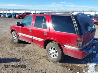 1998 GMC Jimmy SLT with VIN 1GKDT13W3W2539146, listed as a IAAI auction lot 40981941 with 1 mi miles. Bid and sale history available at carsss.com. Image 3.
