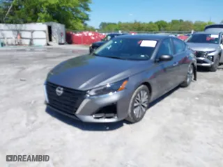 2024 Nissan Altima 2.5 SV with VIN 1N4BL4DV4RN334342, listed as a IAAI auction lot 41987779 with 41,556 mi miles. Bid and sale history available at carsss.com. Image 2.