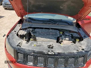 2018 Jeep Compass Latitude with VIN 3C4NJCBB7JT300156, listed as a Copart auction lot 58163375 with 84,702 mi miles and Salvage title. Bid and sale history available at DreamBid. Image 12.