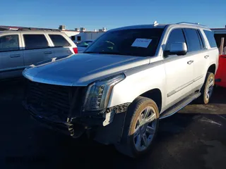 2019 Cadillac Escalade Luxury with VIN 1GYS4BKJ7KR273167, listed as a IAAI auction lot 41206905 with 81,216 mi miles. Bid and sale history available at carsss.com. Image 18.
