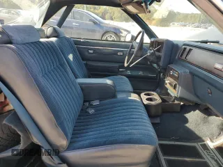1985 Chevrolet El Camino z VIN 3GCCW80H2FS905566, wystawiony jako Copart lot #75897944 z przebiegiem 81 485 mil mil oraz Szkoda całkowita • Salvage title. Historia ofert i sprzedaży dostępna na DreamBid. Obrazek 10.