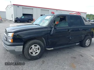 2005 Chevrolet Avalanche LS with VIN 3GNEC12Z25G223620, listed as a IAAI auction lot 42278098 with 263,073 mi miles and . Bid and sale history available at DreamBid. Image 6.