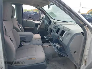 2007 Ford F-150 XL z VIN 1FTRF12W37KC69847, wystawiony jako IAAI lot #42241819 z przebiegiem Nie podano mil oraz . Historia ofert i sprzedaży dostępna na DreamBid. Obrazek 5.