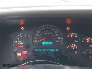 2004 Chevrolet Tahoe LT with VIN 1GNEC13ZX4J131652, listed as a IAAI auction lot 41551921 with 395,802 mi miles. Bid and sale history available at carsss.com. Image 7.