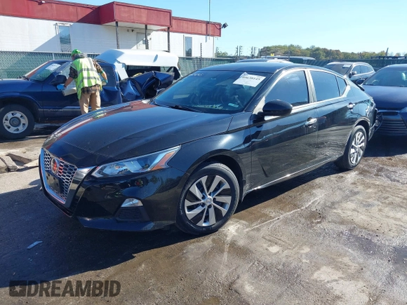 2019 Nissan Altima 2.5 S with VIN 1N4BL4BW6KC189236, listed as a IAAI auction lot 40638145 with 147,457 mi miles. Bid and sale history available at carsss.com. Image 18.