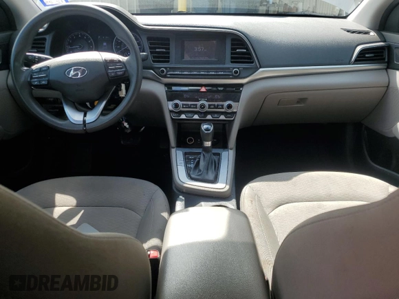 2020 Hyundai Elantra SE z VIN KMHD74LF4LU949239, wystawiony jako Copart lot #55599705 z przebiegiem 88 744 mil mil oraz Czysty tytuł • Clean title. Historia ofert i sprzedaży dostępna na DreamBid. Obrazek 8.