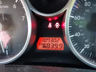 2007 Mazda MX-5 Miata Sport z VIN JM1NC25F170135777, wystawiony jako IAAI lot #41746586 z przebiegiem 107 302 mil mil oraz . Historia ofert i sprzedaży dostępna na DreamBid. Obrazek 15.