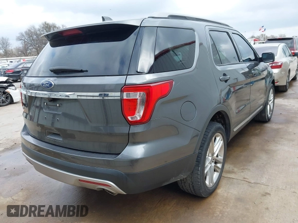 2017 Ford Explorer XLT with VIN 1FM5K7D88HGD35479, listed as a IAAI auction lot 41672936 with 76,414 mi miles and . Bid and sale history available at DreamBid. Image 4.