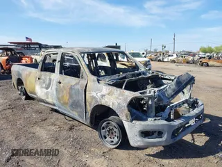 2021 Ram 2500 Tradesman z VIN 3C6UR5HJ5MG584910, wystawiony jako IAAI lot #42316993 z przebiegiem Nie podano mil oraz . Historia ofert i sprzedaży dostępna na DreamBid. Obrazek 1.