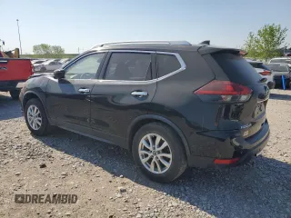 2020 Nissan Rogue SV z VIN JN8AT2MT0LW039933, wystawiony jako Copart lot #82668114 z przebiegiem 95 845 mil mil oraz Szkoda całkowita • Salvage title. Historia ofert i sprzedaży dostępna na DreamBid. Obrazek 2.