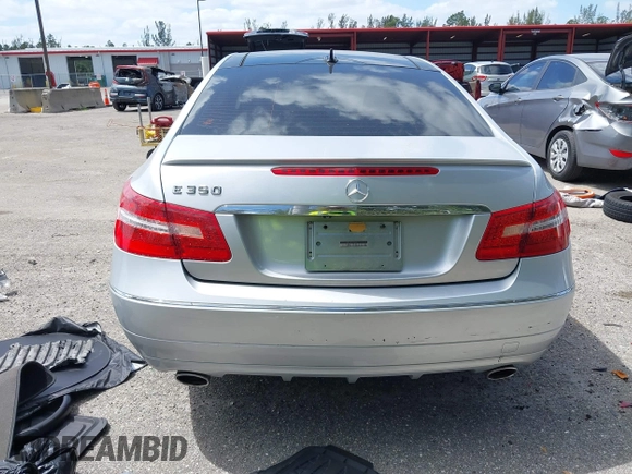 2013 Mercedes-Benz E 350 with VIN WDDKJ5KB3DF199684, listed as a IAAI auction lot 42160900 with 134,811 mi miles and . Bid and sale history available at DreamBid. Image 15.