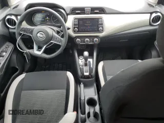 2020 Nissan Versa SV z VIN 3N1CN8EV7LL883512, wystawiony jako Copart lot #53802875 z przebiegiem 74 161 mil mil oraz Szkoda całkowita • Salvage title. Historia ofert i sprzedaży dostępna na DreamBid. Obrazek 8.