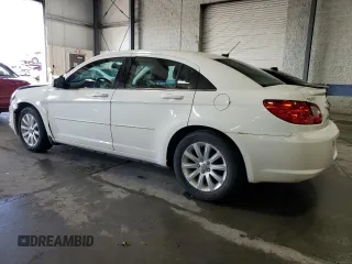 2010 Chrysler Sebring Limited z VIN 1C3CC5FD8AN162043, wystawiony jako Copart lot #68384784 z przebiegiem 71 477 mil mil oraz Szkoda całkowita • Salvage title. Historia ofert i sprzedaży dostępna na DreamBid. Obrazek 2.