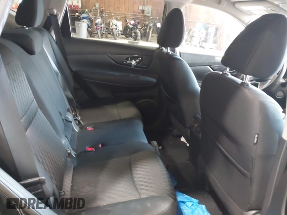2018 Nissan Rogue SV z VIN KNMAT2MV7JP610600, wystawiony jako IAAI lot #42171714 z przebiegiem 70 299 mil mil oraz . Historia ofert i sprzedaży dostępna na DreamBid. Obrazek 8.
