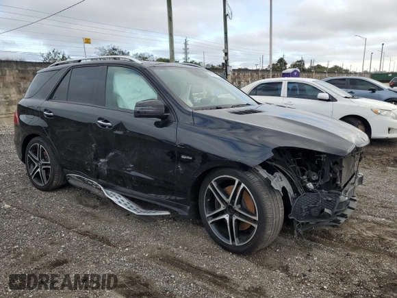 2018 Mercedes-Benz GLE 43 AMG with VIN 4JGDA6EB1JB119768, listed as a Copart auction lot 42336745 with 109,828 mi miles and Salvage Title. Bid and sale history available at DreamBid. Image 4.