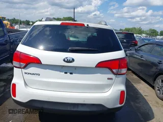 2015 Kia Sorento LX with VIN 5XYKTDA6XFG551064, listed as a IAAI auction lot 42536365 with 166,050 mi miles and . Bid and sale history available at DreamBid. Image 16.