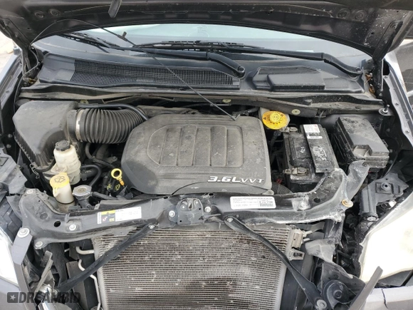 2015 Chrysler Town & Country Touring with VIN 2C4RC1BG3FR554274, listed as a Copart auction lot 84490254 with 145,261 mi miles and Salvage Title. Bid and sale history available at carsss.com. Image 13.