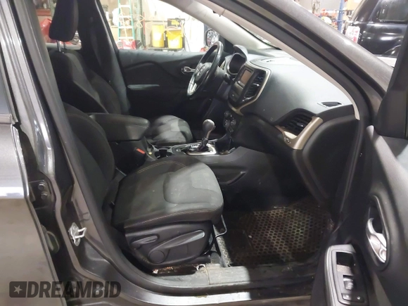 2016 Jeep Cherokee Latitude with VIN 1C4PJLCSXGW137190, listed as a IAAI auction lot 41563823 with 159,586 mi miles. Bid and sale history available at carsss.com. Image 5.