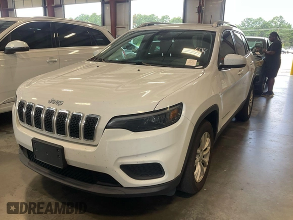 2020 Jeep Cherokee Latitude z VIN 1C4PJLCB4LD628070, wystawiony jako IAAI lot #42859811 z przebiegiem 119 307 mil mil oraz . Historia ofert i sprzedaży dostępna na DreamBid. Obrazek 12.