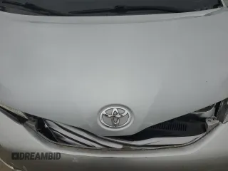 2017 Toyota Sienna XLE Auto Access Seat with VIN 5TDYZ3DC5HS836006, listed as a Copart auction lot 51231435 with 63,342 mi miles and Salvage Title. Bid and sale history available at DreamBid. Image 12.
