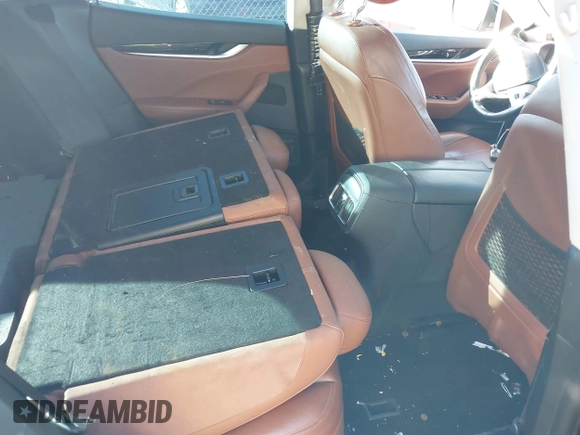 2017 Maserati Levante z VIN ZN661XUA1HX234457, wystawiony jako IAAI lot #41029384 z przebiegiem 132 624 mil mil oraz . Historia ofert i sprzedaży dostępna na DreamBid. Obrazek 8.