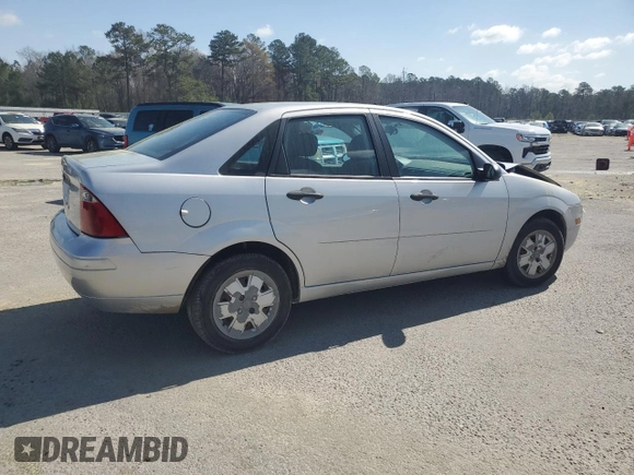 2007 Ford Focus S with VIN 1FAFP34N87W171671, listed as a Copart auction lot 49335385 with 140,638 mi miles and Salvage Title. Bid and sale history available at carsss.com. Image 3.