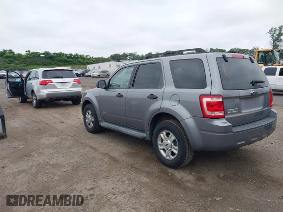 2008 Ford Escape XLS z VIN 1FMCU02Z48KC24526, wystawiony jako IAAI lot #42605206 z przebiegiem 119 311 mil mil oraz . Historia ofert i sprzedaży dostępna na DreamBid. Obrazek 3.